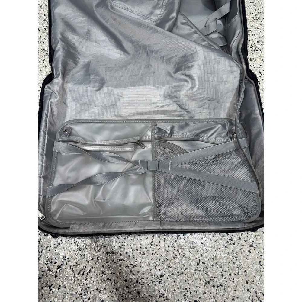 Samsonite Black 2-Wheel Rolling Garment Bag Softshell‎ Luggage 21